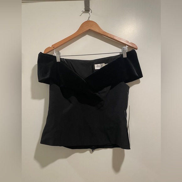 Off the shoulder velvet & crepe top - Picture 11 of 11